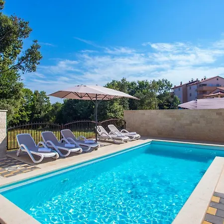 Vita Villa *