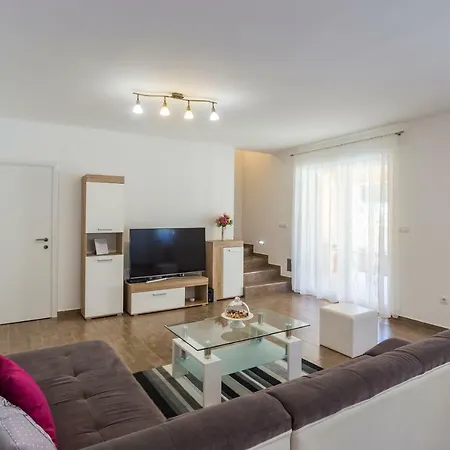 Vita Villa *